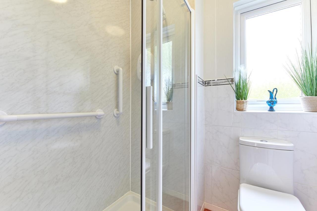 Holiday home Xanadu: Stylish Family By The Pub And *